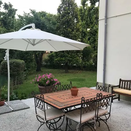 Bed & Breakfast La Sosta Fuori Stazione